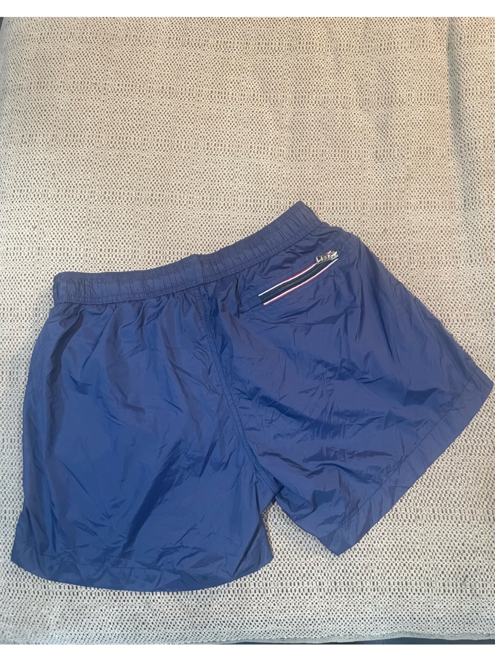 MONCLER SWIM SHORTS - Picture 4 of 11